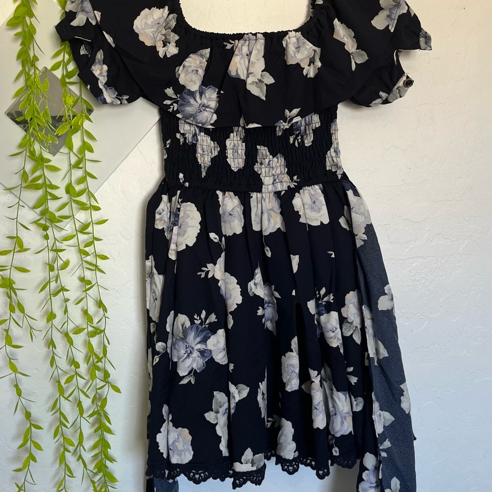 LIZ LISA Black and White Floral Mini Dress